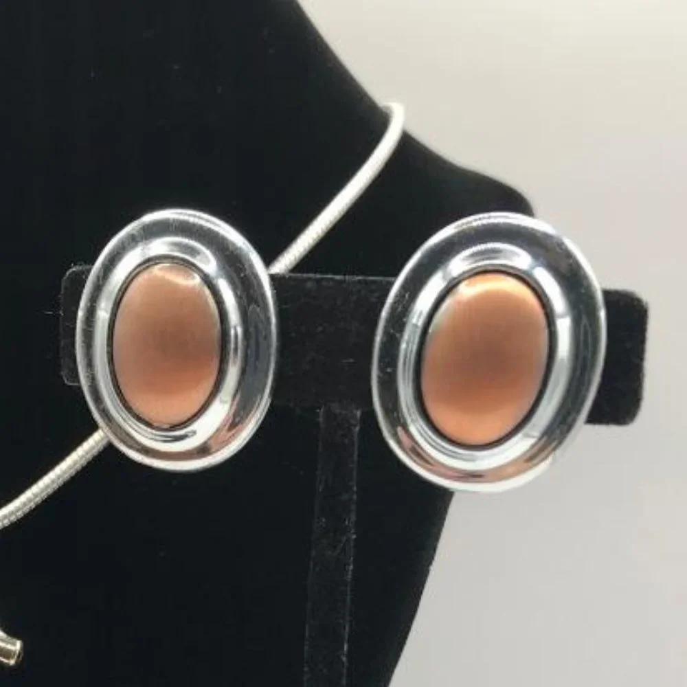Vintage Liz Claiborne Silver-Tone & Copper Cabochon Necklace and Earrings Set - Picture 3 of 11